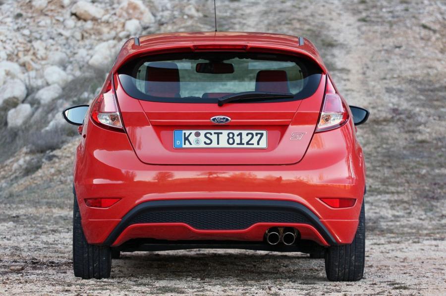  Ford Fiesta ST 2014 года  (фото 15 из 66)